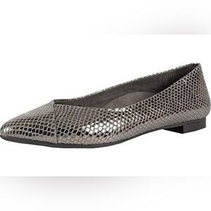 Like New! Vionic Gem Caballo Gunmetal Snake, sz 6